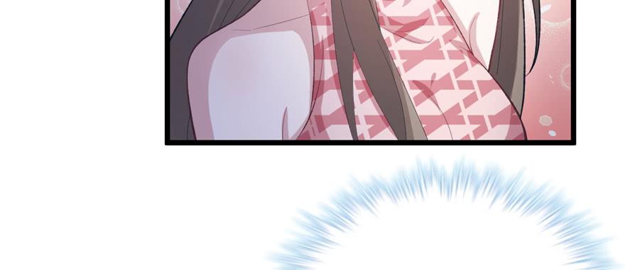 923